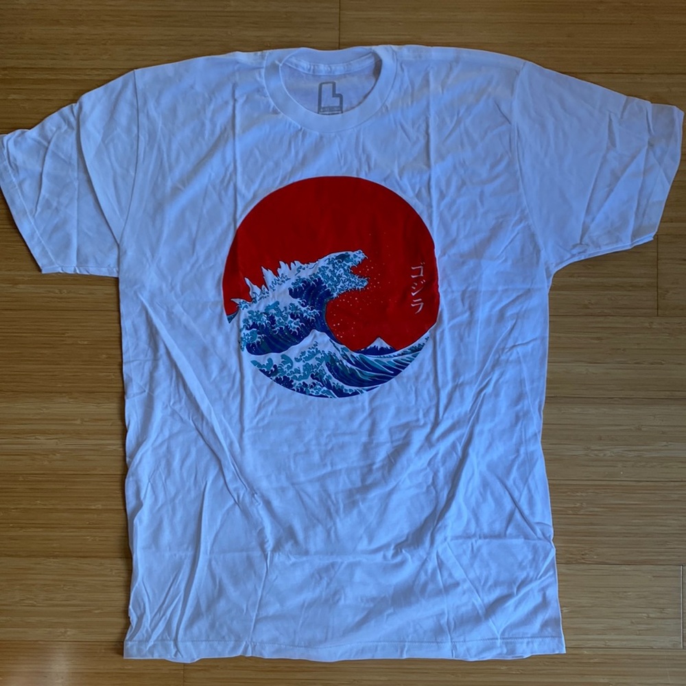 Brand new T-shirt 100% preshrunk cotton - Large
